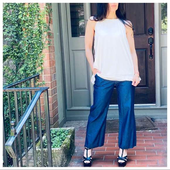 PRETTY LAYERED CHIC SLEEVELESS TOP - Picture 2 of 8